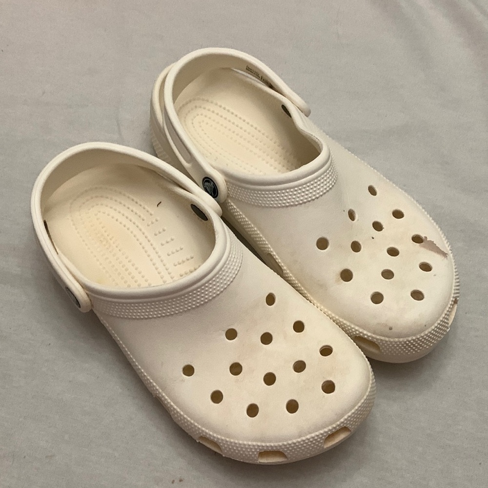 White Crocs classic clogs. 9 men 11 woman
